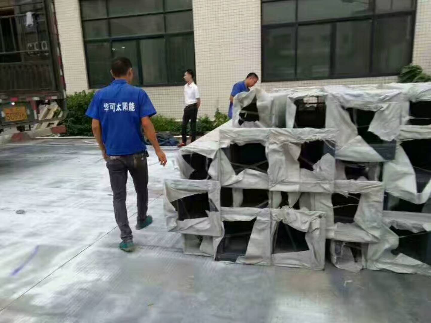 led景觀(guān)燈裝車(chē)中 led景觀(guān)燈裝車(chē)中