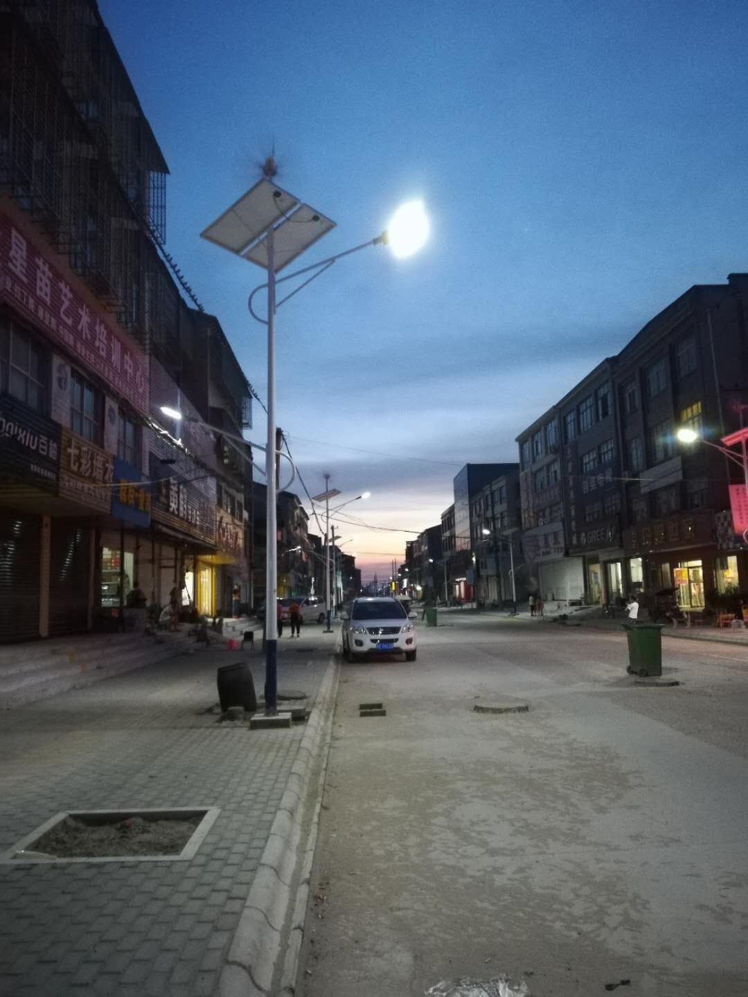 太陽(yáng)能路燈 太陽(yáng)能路燈