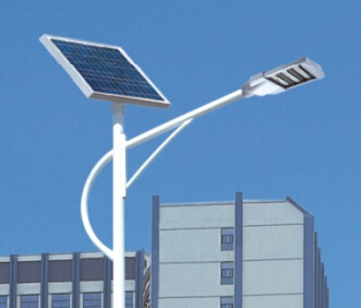 廠(chǎng)家：道路照明的太陽(yáng)能LED路燈應這樣設計