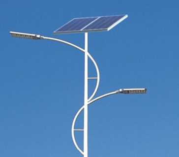 農村都安裝太陽(yáng)能LED路燈，可謂是一舉兩得