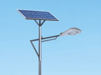 太陽(yáng)能led路燈燈桿如何處理防銹問(wèn)題？