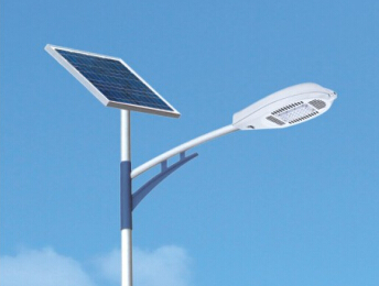 華可：如何決定農村led太陽(yáng)能路燈光源的瓦數