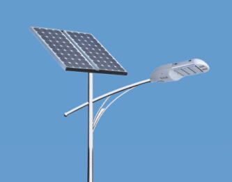 華可：如何確定led太陽(yáng)能路燈的抗雨天數？