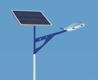 農村led太陽(yáng)能路燈要多大的配置才能正常照明？