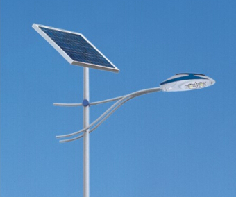 農村太陽(yáng)能路燈配置蓄電池還是鋰電池好？