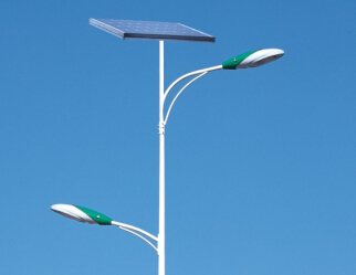 華可：為什么農村太陽(yáng)能led路燈價(jià)格一般都會(huì )比較便宜？