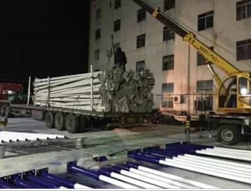 華可路燈：100套廣西led太陽(yáng)能路燈發(fā)貨啦！