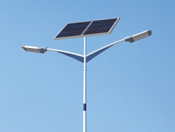 行業(yè)分析：太陽(yáng)能路燈和傳統路燈哪個(gè)費用高？