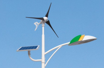 安裝風(fēng)光互補太陽(yáng)能路燈有哪些優(yōu)勢？