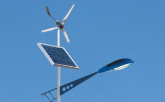 安裝太陽(yáng)能風(fēng)光互補路燈有哪些優(yōu)勢呢？