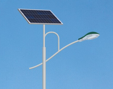 鋰電池太陽(yáng)能路燈有哪些優(yōu)勢吸引大眾的眼球？