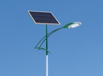 質(zhì)量和性?xún)r(jià)比是選購太陽(yáng)能路燈不容忽視的兩個(gè)問(wèn)題