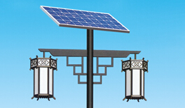 太陽(yáng)能庭院燈占據了住宅小區的一角
