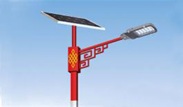 華可資訊：太陽(yáng)能路燈的價(jià)格真的高嗎？