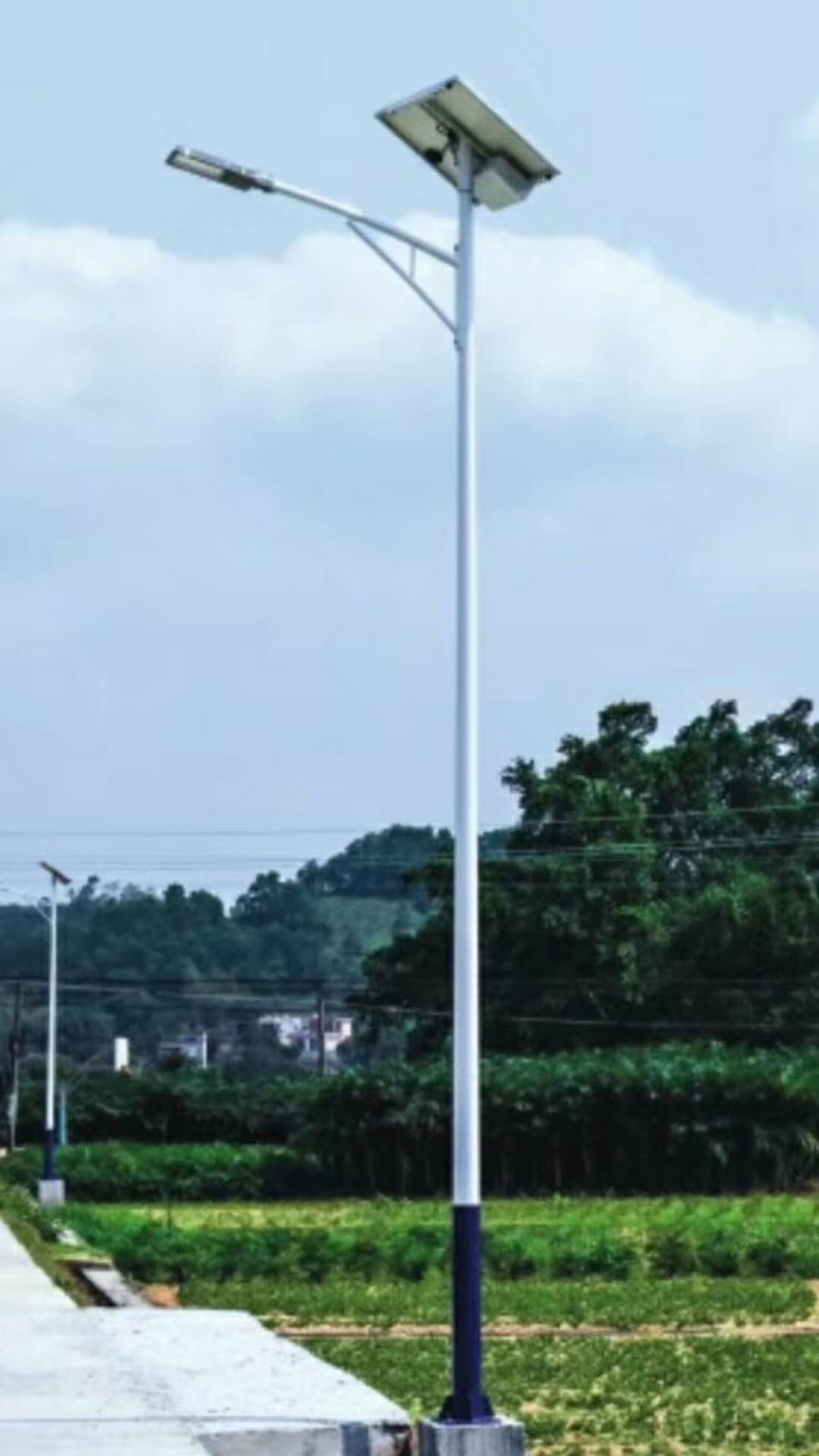 【華可案例】湖北100套農村太陽(yáng)能路燈驗收成功！