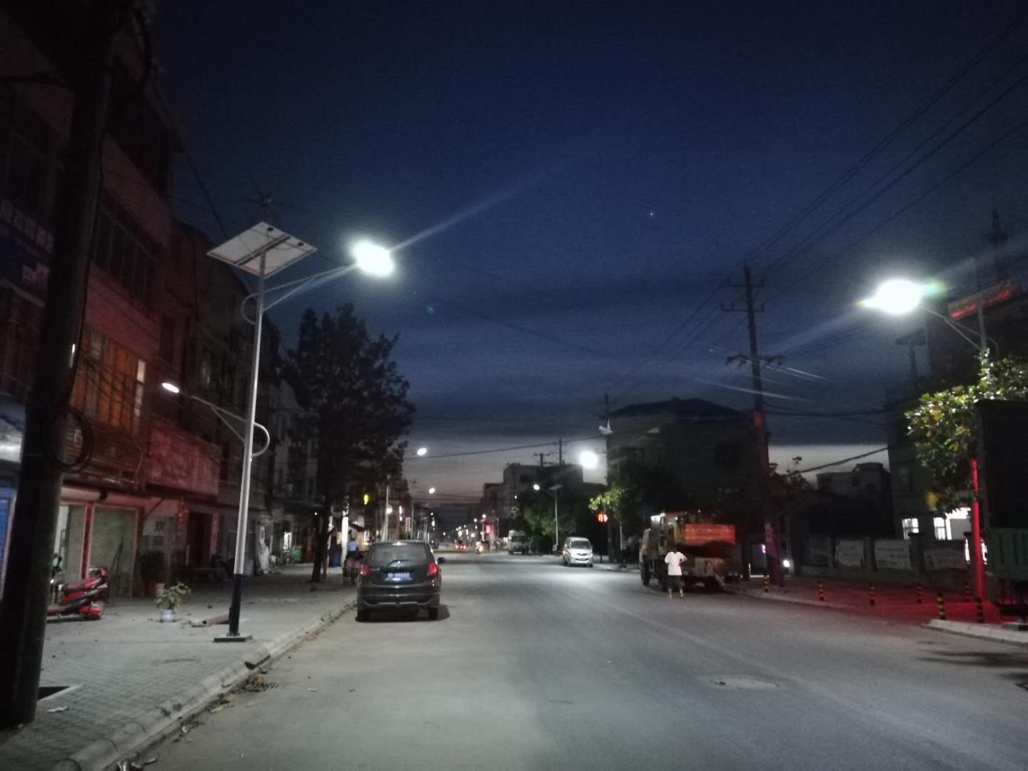 湖北襄陽(yáng)牛首鎮風(fēng)光互補太陽(yáng)能路燈工程案例